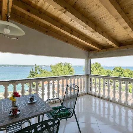 Beachfront * Tkon